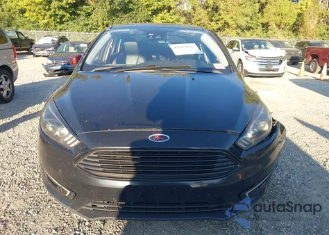 2016 Ford Focus Titanium из США, поврежденный, VIN 1FADP3J26GL280987